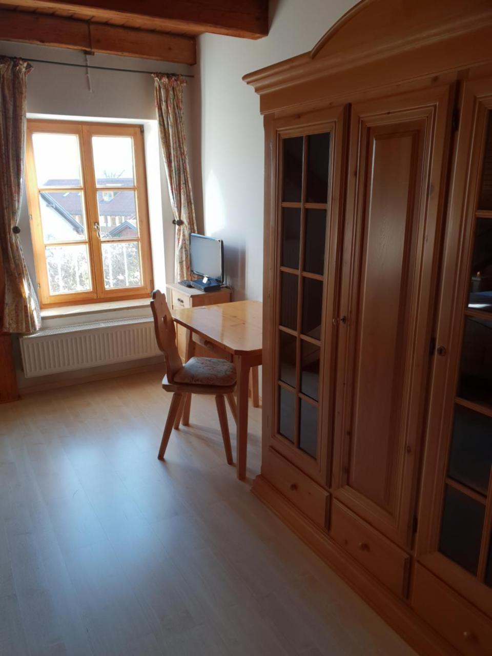 Landgasthof Bock Hotell Gauting Eksteriør bilde